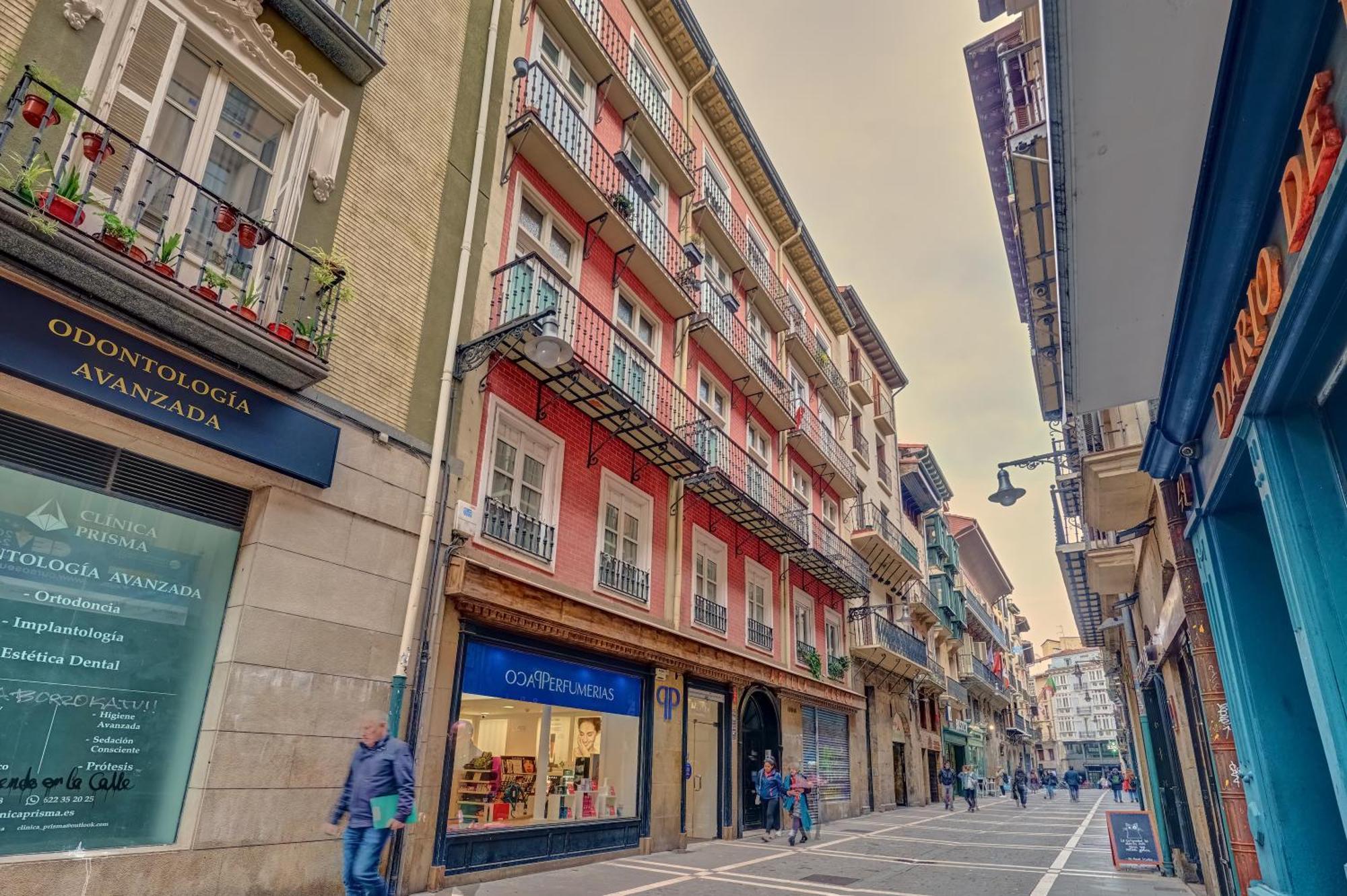 Heart Of Pamplona Apartments III By Clabao Ngoại thất bức ảnh